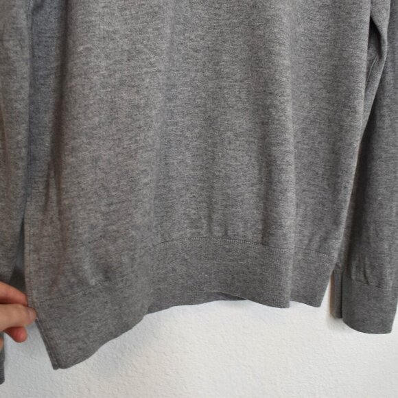 GAP Mens Sweater Sz L V-Neck Cotton Cashmere Minimalist Academia Preppy Neutral - Picture 7 of 14
